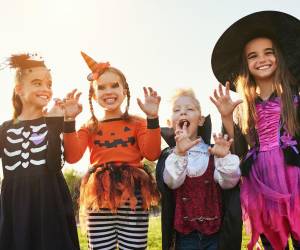 Halloween es una oportunidad para jugar, crear y compartir, donde los monstruos son parte de la fantasía.