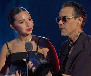 Ángela Aguilar y Marc Anthony obtuvieron el premio a La Mejor Mezcla por su colaboración musical, en una noche que reunió a ambos artistas en Marbella.