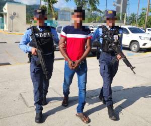 El sujeto fue detenido por agentes de la Dirección Policial de Investigaciones (DPI).