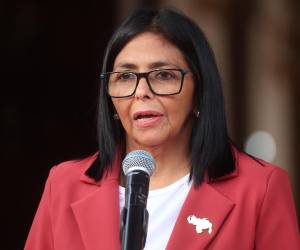 La Oficina de Control de Activos (OFAC) del Departamento de Tesoro de EE.UU. sacó hoy a Rodríguez de su lista de individuos sancionados, donde había entrado en septiembre de 2018.