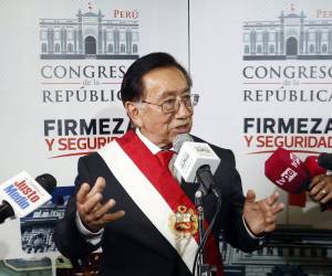 Nuevo presidente de Perú brinda declaraciones tras ser elegido por el Congreso de Perú.