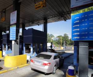 Miles de vehículos usan a diario la carretera CA-5, entre Tegucigalpa y San Pedro Sula hay tres casetas de peaje.