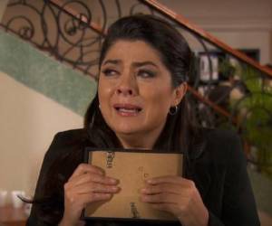 Un reportero le preguntó a Victoria Ruffo por qué se le había visto lejos de los reflectores, y la actriz contestó que estuvo hospitalizada a raíz de un virus.