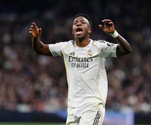 Real Madrid le terminó ganando al Rayo Vallecano y sigue de cerca al Barcelona.