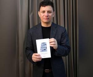 El libro ‘’Academia y Estado: orígenes de la Universidad de Honduras 1830-1847’’ fue presentado en la UNAH por su autor Albany Flores Garca.