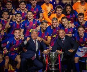 Se va ganando tres Ligas Españolas, una Copa de Rey y tres Supercopas de España.