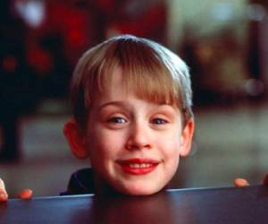 Mi pobre angelito es una de las películas más queridas del cine familiar, y parte de su encanto se debe a un elenco memorable. Con el paso de los años, varios de sus actores han fallecido, dejando un legado imborrable.