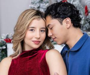 Uno de los romances más sonados del 2025 es el de la hermosa Malena Maradiaga con Eduardo Maldonado, el hijo menor del periodista y dueño de HCH. Después de varios rumores, la influencer confirmó su relación. La joven contó que comenzaron su noviazgo luego de una larga amistad.