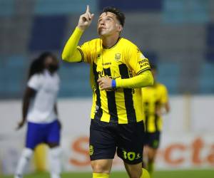 David Sayago ya le había marcado a Platense y ahora lo hace contra Génesis.