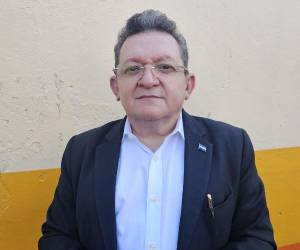 El designado presidencial Carlos Flores, dio a conocer que el gobierno fortalecerán el Hospital San Felipe para atender a los pacientes que requieren de asistencia oncológica.