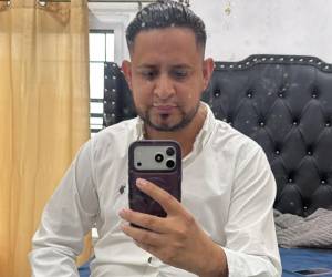 El caso se originó por un video en el que aparece junto a Urías Lovo cortándole el cabello a un menor.