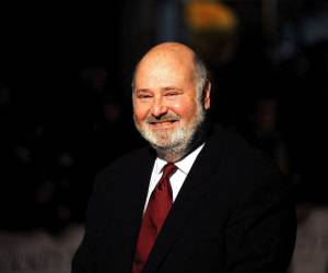 Fotografía de archivo en la que se captó al cineasta estadounidense Rob Reiner, en Londres.