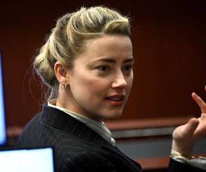 La estrella de la franquicia “Piratas del Caribe” acusa a su exmujer de haber arruinado su reputación y su carrera al afirmar en un artículo publicado en 2018 por el Washington Post en el que ella, sin mencionar a Depp, se describió a sí misma como una “figura pública que representa el abuso doméstico”.