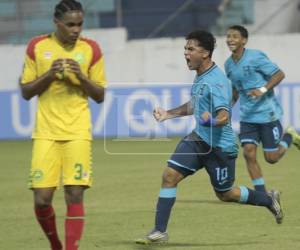 Josué Ortega anotó el cuarto gol de Honduras sub-17 ante Guyana en el Morazán.
