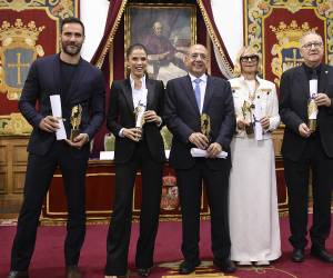 Camilo Atala Faraj, presidente de Grupo Ficohsa, recibió el Premio Iberoamericano ASICOM 2026 en España, convirtiéndose en el primer hondureño en obtener esta distinción por su trayectoria empresarial y compromiso social.