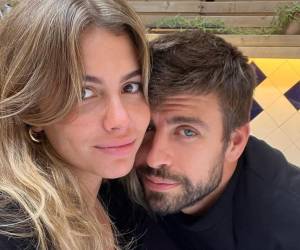 Clara Chía y Piqué hicieron oficial su romance el pasado 25 de enero tras publicar esta fotografía en las redes sociales del jugador español.