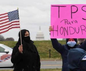 Al obtener el TPS puede solicitar acogerse temporalmente en el país estadounidense así tener sus beneficios.