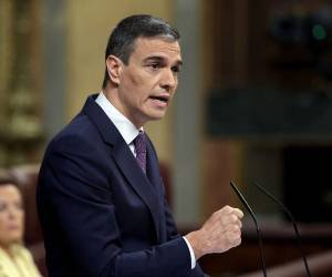 Pedro Sánchez aseguró que su esposa es una mujer honesta, seria y responsable.