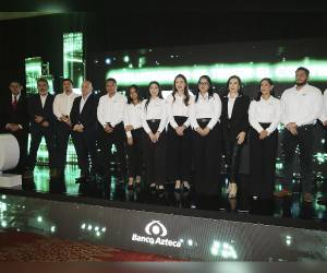 Ejecutivos de Banco Azteca durante la presentación oficial de la evolución de la App en Tegucigalpa.