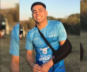 Las imágenes del trágico accidente, suscitado este lunes a las 4:30 de la mañana en el anillo periférico, a la altura de Villas del Sol, muestran la gravedad del siniestro.