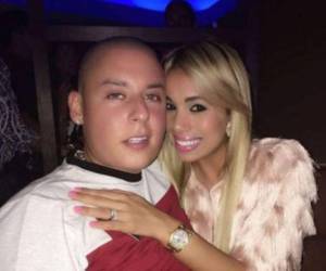 Jennifer Fugenzi se casó el 21 de noviembre de 2015 con el reguetonero y tienen dos hijos.