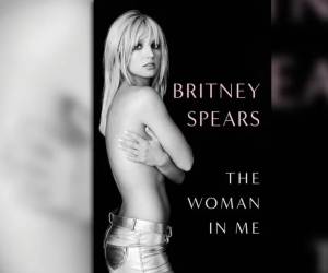 “The woman in me” es el libro de las memorias de Britney Spears donde habla abiertamente de sus relaciones pasadas, sus problemas psicológicos y hasta de su relación con su padre. Este martes su libro salió a la venta y hay temas que causaron mucho furor. A continuación algunos de ellos.