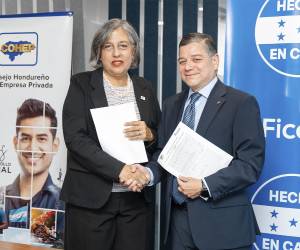 Ficohsa y el COHEP oficializan una alianza estratégica para impulsar el consumo local y fortalecer el emprendimiento hondureño.