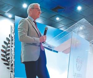 Paolo Pellegrino ofreció una conferencia en San Pedro Sula.