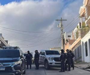 La residencia de Alba Consuelo Flores ha sido visitada en dos ocasiones por elementos de la Policía Nacional buscan hacer efectiva la orden de captura en su contra.