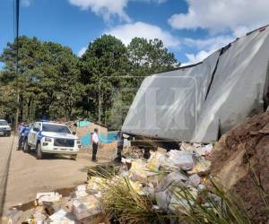 Al lugar llegaron autoridades para iniciar con las investigaciones de este accidente.
