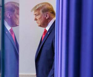 Trump llegó para su comparecencia histórica ante el juez colombiano Juan Merchán.