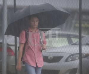 Las altas temperaturas continuarán afectando gran parte de Honduras este miércoles 13 de mayo, mientras una vaguada en altura dejará lluvias y chubascos débiles a moderados en varias regiones del territorio nacional, informó la Secretaría de Gestión de Riesgos y Contingencias Nacionales (Copeco).