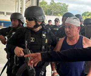 En manos de las autoridades hondureñas se encuentra el sospechoso de la masacre en Corinto, quien fue capturado en Guatemala y entregado autoridades en Honduras.
