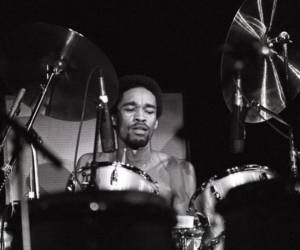 El baterista Fred White, ganó seis premios Grammy con la banda de funk, fundada en 1969 por su hermano Maurice White.