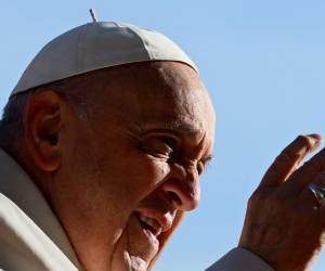 El papa Francisco, de 86 años, fue internado este miércoles.