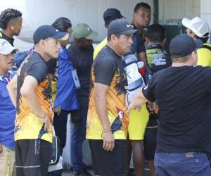 El estratega, Reynaldo Tilguath, reaccionó sumamente molesto ante lo sucedido.