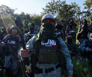 En las imágenes los miembros celebran la incursión en un territorio controlado por grupos rivales.