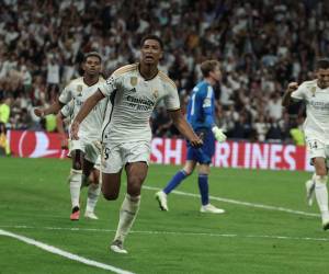 Jude Bellingham apareció en el último minuto del partido para darle el triunfo al Real Madrid en la primera jornada de la Champions League.