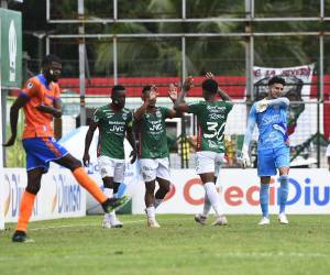 Alexy Vega debuta anotando con el Marathón.