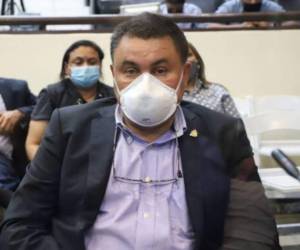 Umaña recomendó no dejarse atender por los médicos cubanos a falta de documentación.