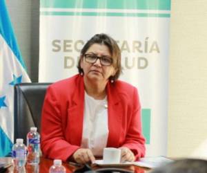 La ministra Carla Paredes se ha mostrado indiferente ante las advertencias del BID.