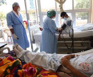 Las muertes por tuberculosis se están dando debido a que los pacientes se están acudiendo tarde a recibir atención médica en el hospital.