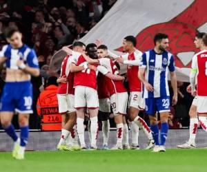 Leandro Trossard fue el encargado de marcar por el Arsenal y empatar la serie.