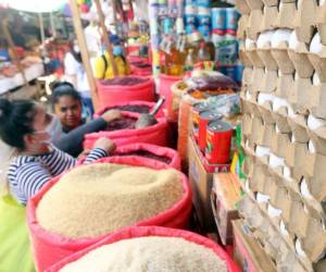 El incremento interanual de la canasta de 30 productos básicos fue de 833.58 lempiras.