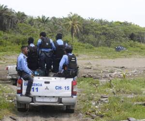 Los agentes del orden siguen buscando a los desaparecidos.