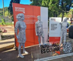 <i>La exposición de las esculturas: Daniela, Andrea y José, parte de la campaña “Informar es Cuidar”. </i>