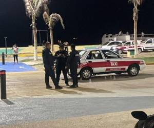 El cuerpo de la mujer quedó dentro de la unidad.