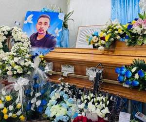 Familiares y amigos dieron el último adiós al hijo del alcalde Lucio Molina, del municipio de San Sebastián, Lempira.