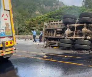 Una tragedia vuelve a enlutar a la Policía Nacional tras un aparatoso accidente de tránsito en el que habrían fallecido siete miembros de la institución este miércoles 17 de junio de 2026.