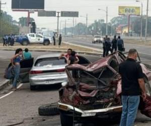 Un pick up, un turismo y un camión que transportaba materiales participaron en un fatal accidente registrado exactamente en el Canal Seco en la carretera CA-5.